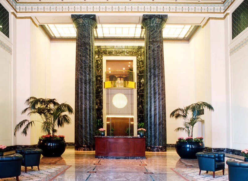 700 14th St NW, Washington, DC for lease - Lobby - Image 2 of 11