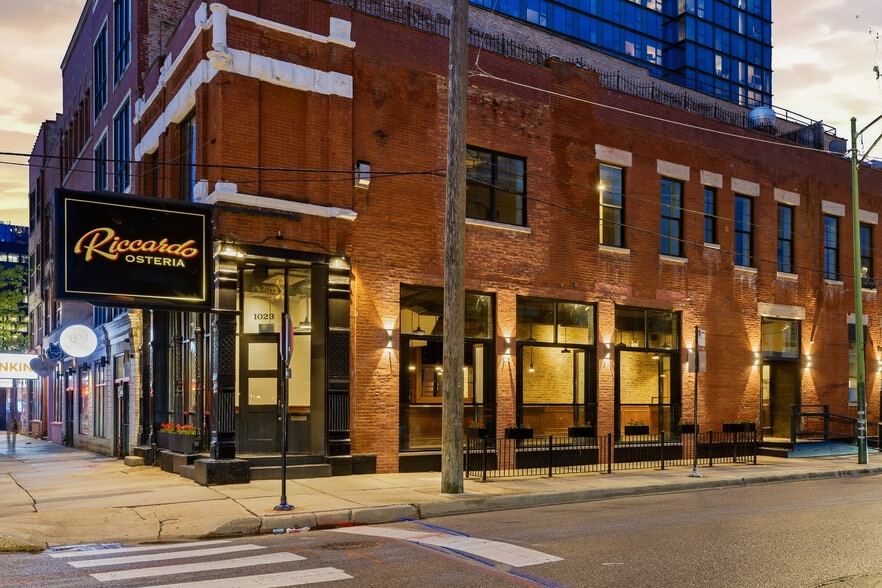 1023 W Lake St, Chicago, IL for lease - Primary Photo - Image 1 of 16