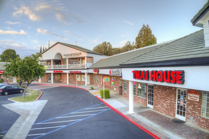 5101-5153 Ming Ave, Bakersfield, CA for lease - Building Photo - Image 3 of 9