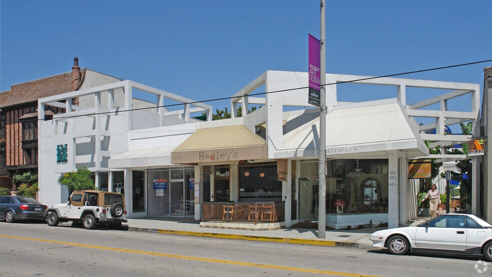 638-644 N Robertson Blvd, West Hollywood, CA à louer - Photo du bâtiment - Image 1 de 23