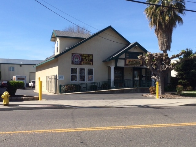 823 N Emerald Ave, Modesto, CA for lease - Building Photo - Image 3 of 11
