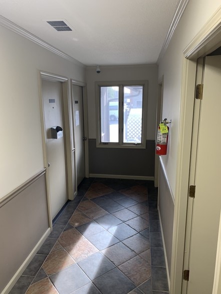 170 S Broad St, Brevard, NC for lease - Building Photo - Image 3 of 13