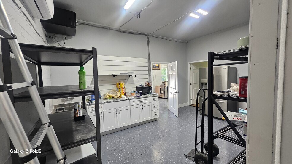 2150 Big Tujunga Canyon Rd, Tujunga, CA à louer - Photo intérieure - Image 3 de 12