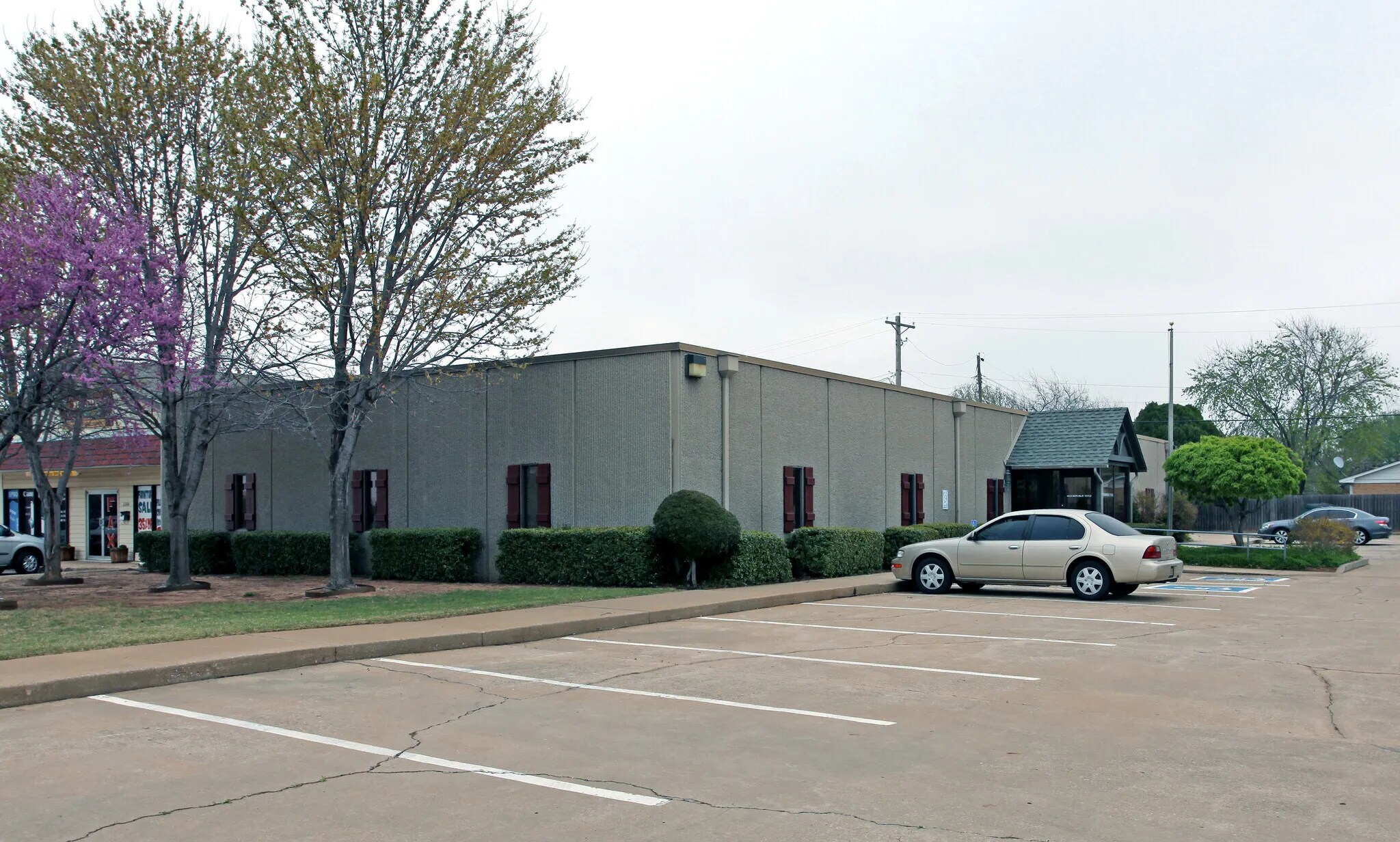 2110-2120 S Broadway, Edmond, OK for lease Building Photo- Image 1 of 1