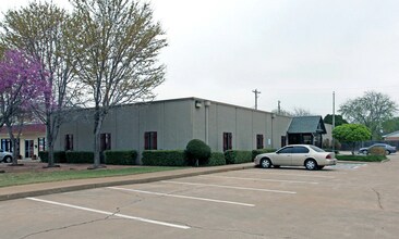2110-2120 S Broadway, Edmond, OK for lease Building Photo- Image 1 of 1