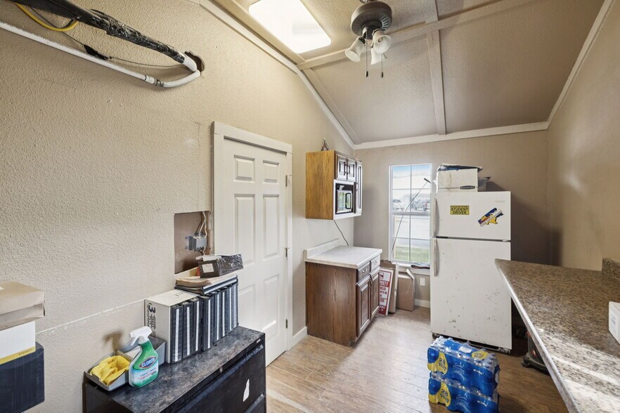 100 Pecan Dr, Schertz, TX à louer - Photo du bâtiment - Image 3 de 45