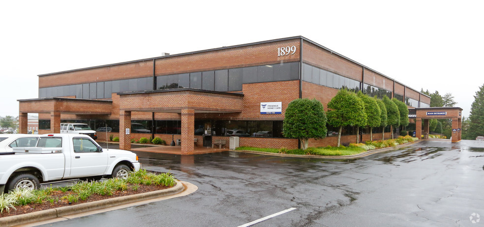 1899 Tate Blvd, Hickory, NC for lease - Building Photo - Image 2 of 2