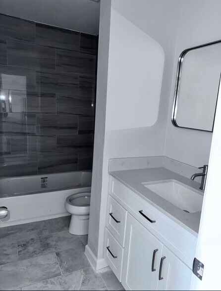 1824 Thonig Rd, Houston, TX à vendre - Photo du bâtiment - Image 2 de 42