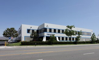 Plus de détails pour 2375 Railroad St, Corona, CA - Industriel à louer