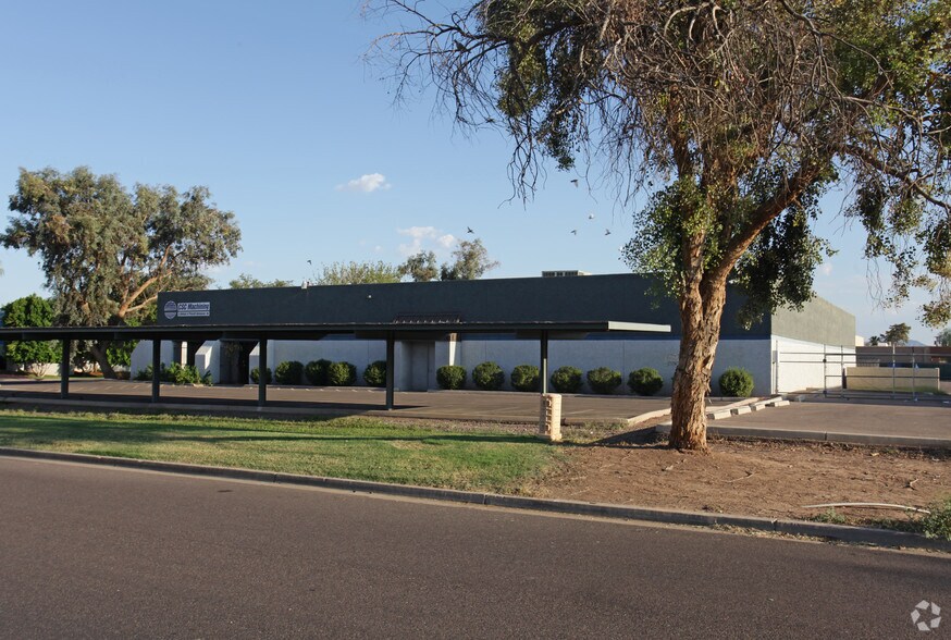 2340 N 34th Dr, Phoenix, AZ à vendre - Photo du bâtiment - Image 3 de 9