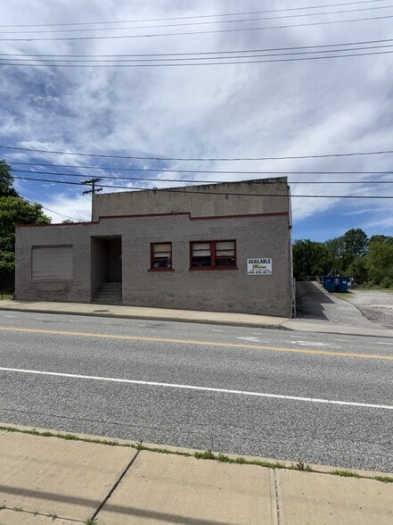 2290-2294 Scranton Rd, Cleveland, OH for lease - Building Photo - Image 1 of 6