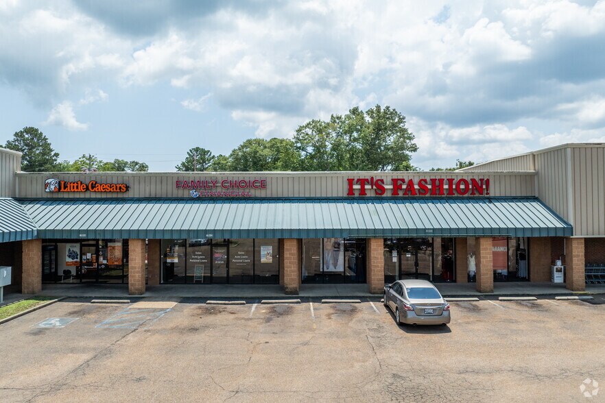1002-1074 E Peace St, Canton, MS à louer - Photo du bâtiment - Image 2 de 4