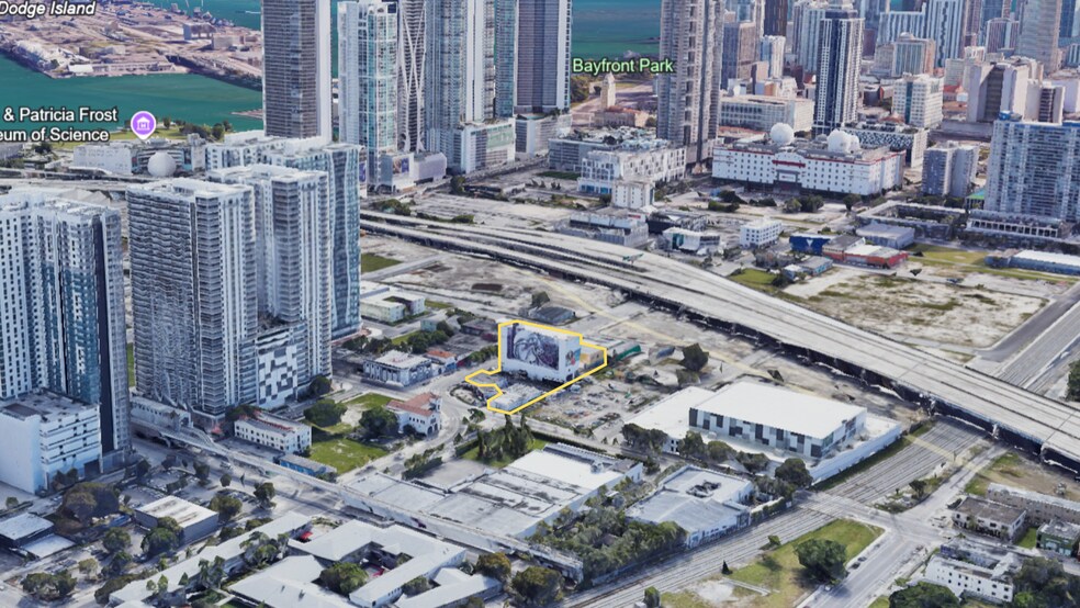 1348 N Miami Ave, Miami, FL à vendre - Photo du bâtiment - Image 3 de 3