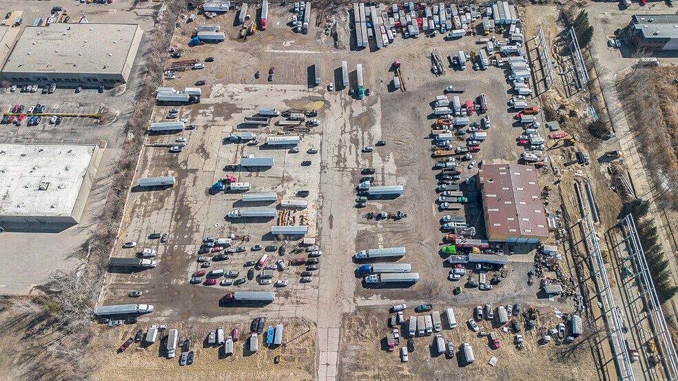 29250 Osman Dr, Wixom, MI à vendre - Photo du bâtiment - Image 1 de 27