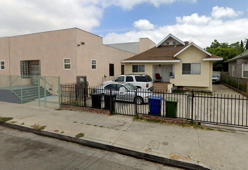 Mixed-Use Purchase Opportunity portefeuille de 2 propriétés à vendre sur LoopNet.ca - Photo du bâtiment - Image 1 de 17