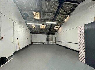 Plus de détails pour 58A Kingsbridge Crescent, Southall - Industriel à louer