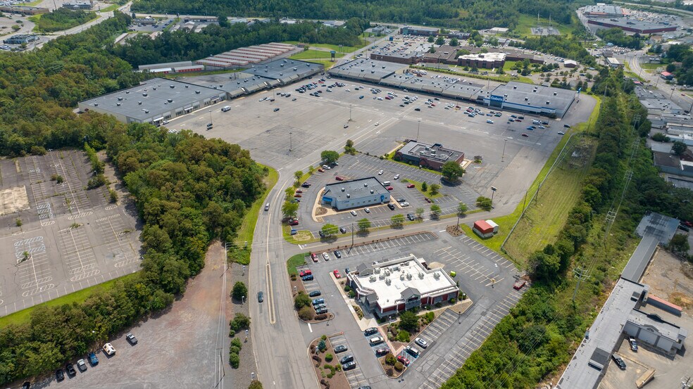 1-400 E End Ctr, Wilkes-Barre, PA à louer - Photo du bâtiment - Image 2 de 19