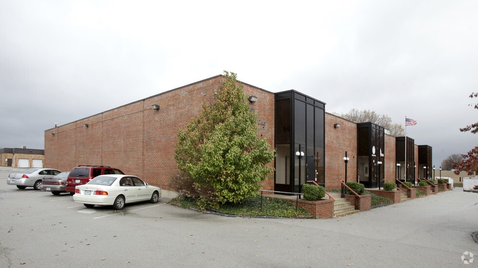 79-85 Weldon Pky, Maryland Heights, MO for sale - Primary Photo - Image 1 of 12