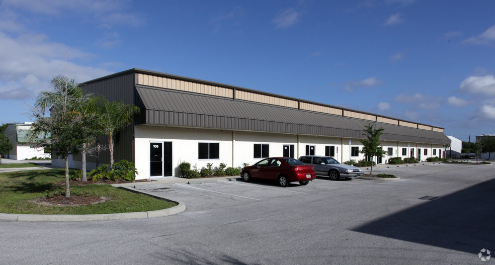 3220 E 59th Ave Dr, Sarasota, FL for sale - Building Photo - Image 2 of 7