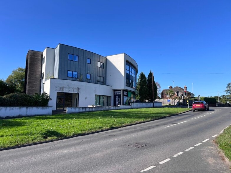 Ringwood Rd, Verwood for lease - Building Photo - Image 2 of 7