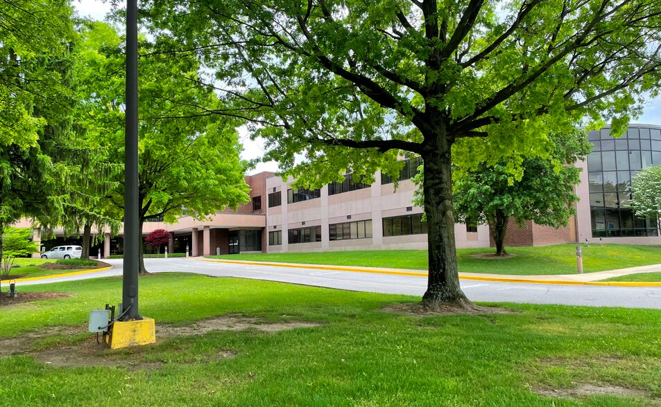 200 Arh Ln, Low Moor, VA à vendre - Photo du bâtiment - Image 2 de 26