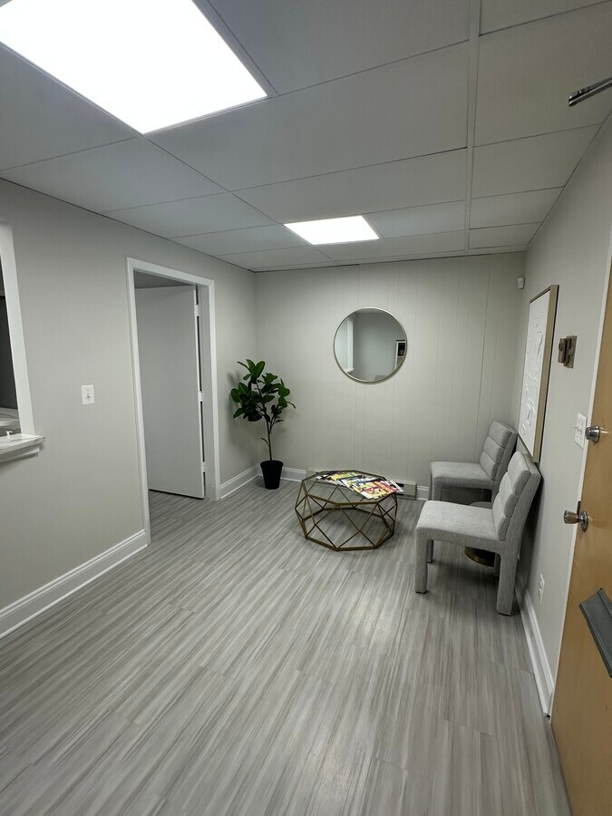 11125 Rockville Pike, Rockville, MD 20852 - Unité 107 - - Hall d’entrée - Image 2 of 10