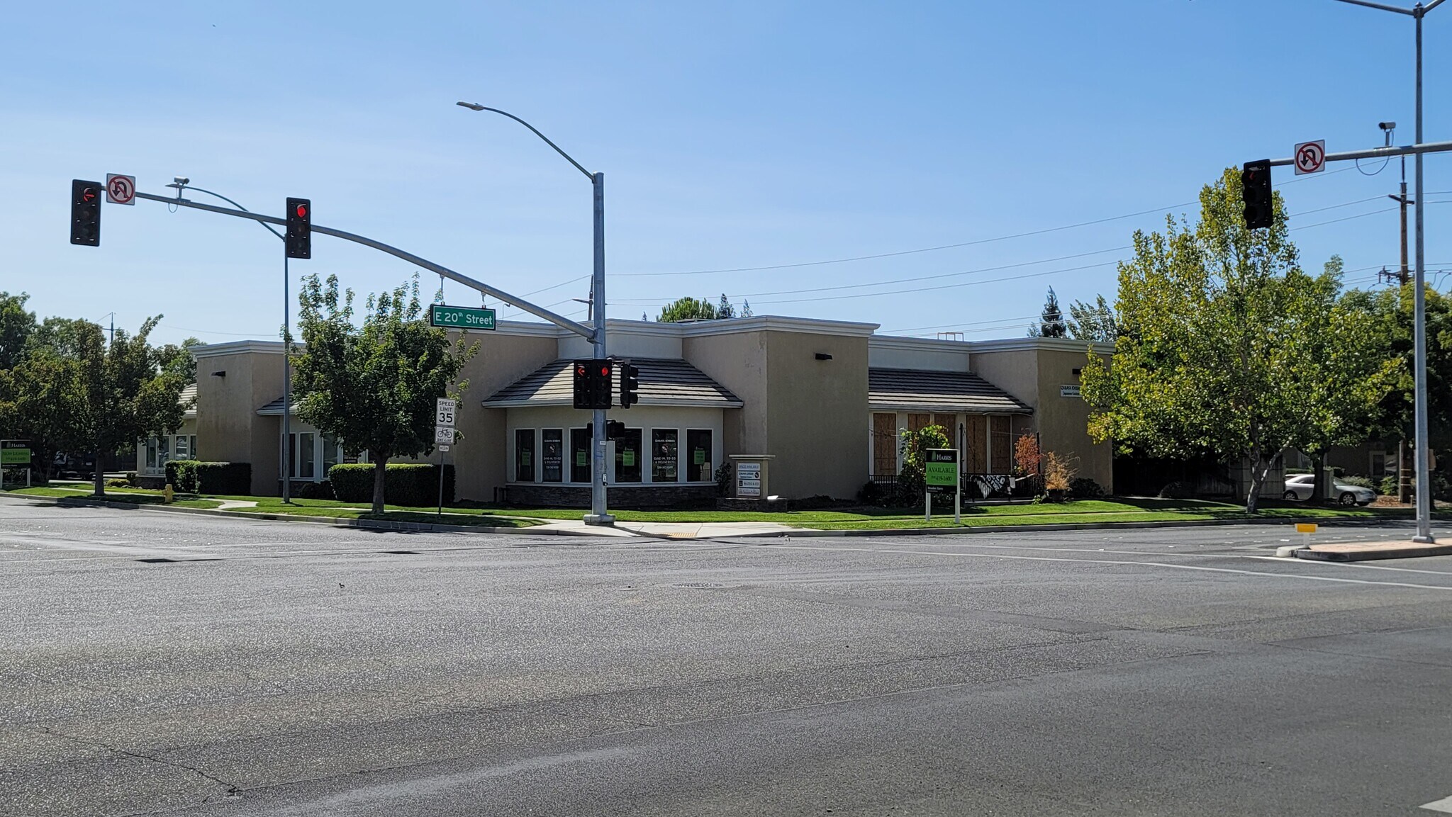 2000 Notre Dame Blvd, Chico, CA à louer Photo du bâtiment- Image 1 de 11