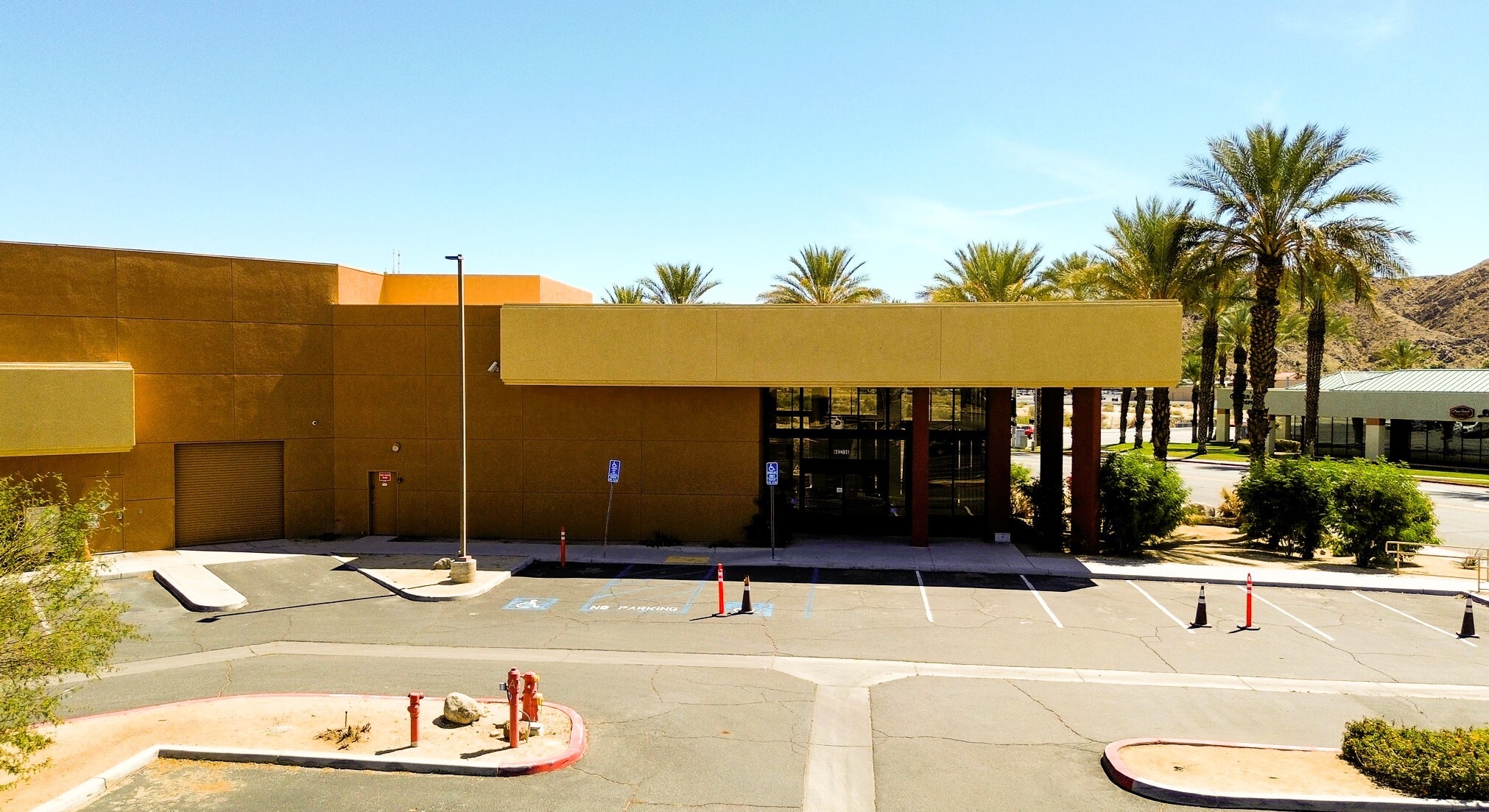 68956 Perez Rd, Cathedral City, CA for lease Building Photo- Image 1 of 3