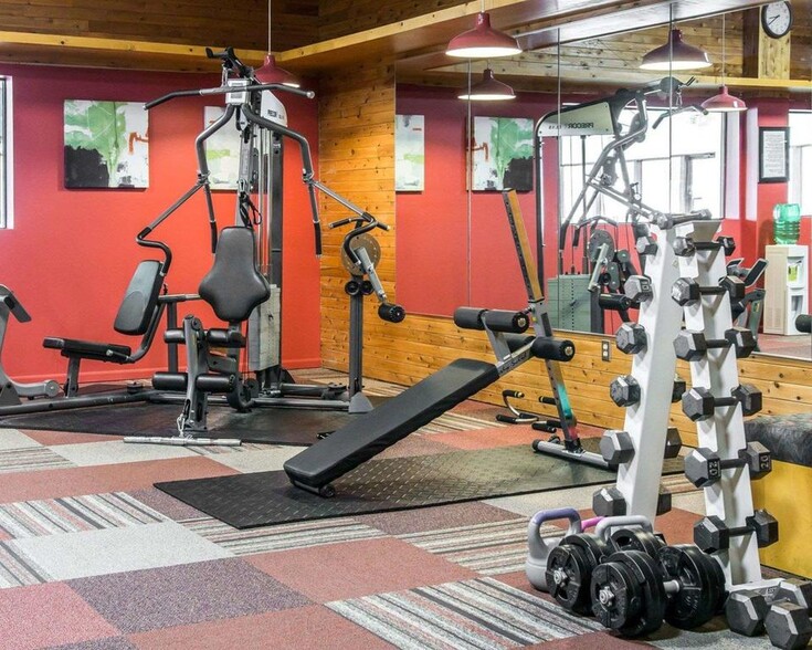 2603 N Lincoln Rd, Escanaba, MI for sale - Interior Photo - Image 3 of 7