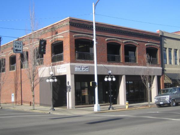 132 W Main St, Medford, OR à vendre Photo principale- Image 1 de 1