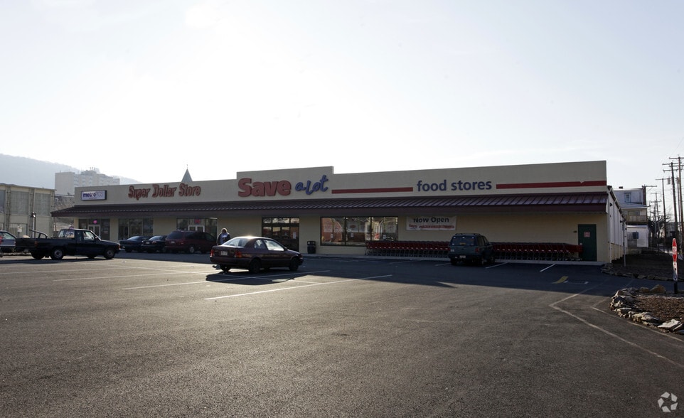 800 Oley St, Reading, PA for sale - Building Photo - Image 2 of 5