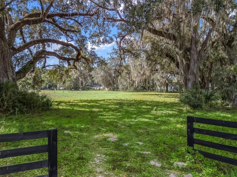 West County Road 476, Bushnell, FL for sale - Primary Photo - Image 1 of 8