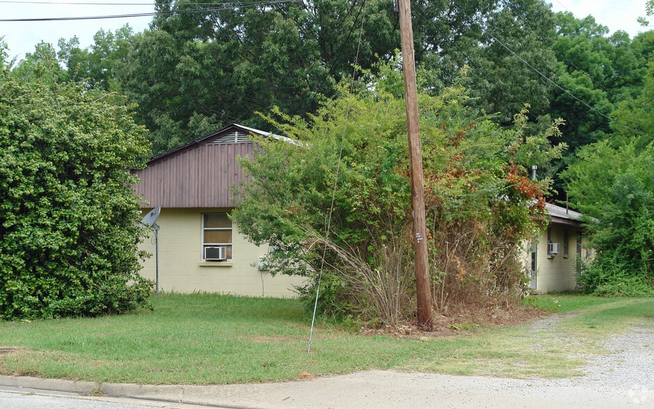 10710 Jefferson Ave, Newport News, VA for sale - Building Photo - Image 3 of 24