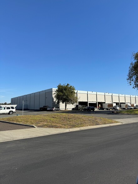 20456-20470 Corsair Blvd, Hayward, CA for lease - Building Photo - Image 1 of 4