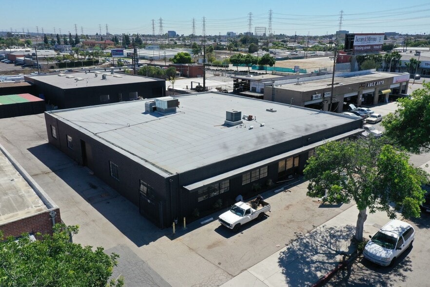 17360 Gramercy Pl, Gardena, CA à louer - Photo du bâtiment - Image 1 de 6