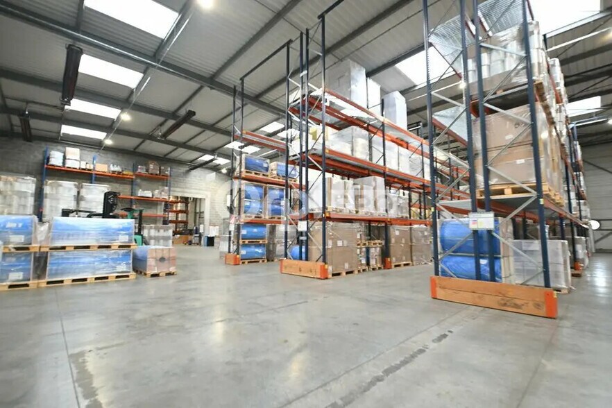 Flex in Miribel for sale - Interior Photo - Image 1 of 12