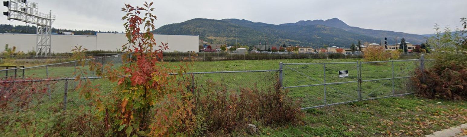 180 Beatty Av NW, Salmon Arm, BC à vendre Autre- Image 1 de 2