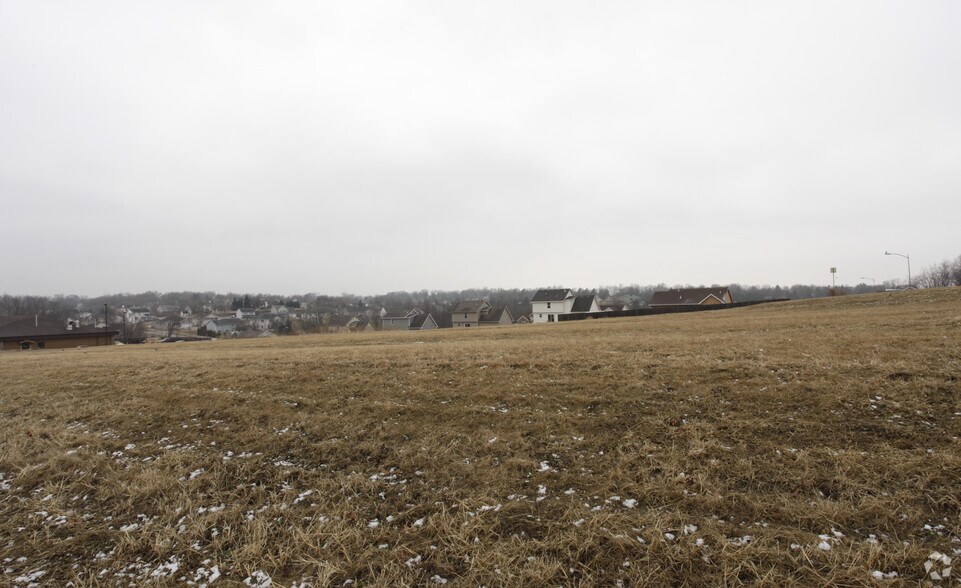 1901 N Jefferson Way, Indianola, IA à vendre - Photo principale - Image 2 de 3