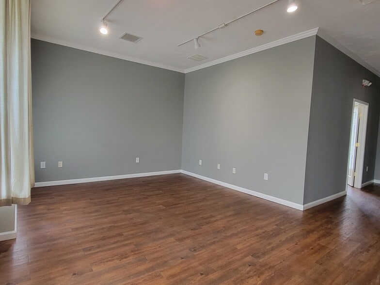 Steubenville Pike  2+Acre Redevelopment portfolio of 2 properties for sale on LoopNet.ca - Building Photo - Image 3 of 24