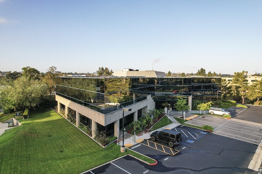 6155 Cornerstone Ct E, San Diego, CA à louer - Photo du bâtiment - Image 3 de 6