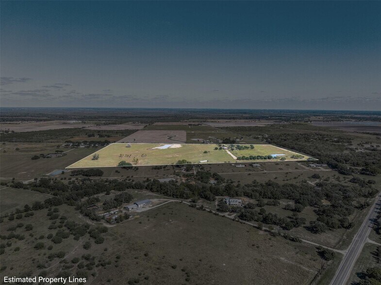 4231 Johnston Rd, Wallis, TX à vendre - Photo du bâtiment - Image 2 de 20