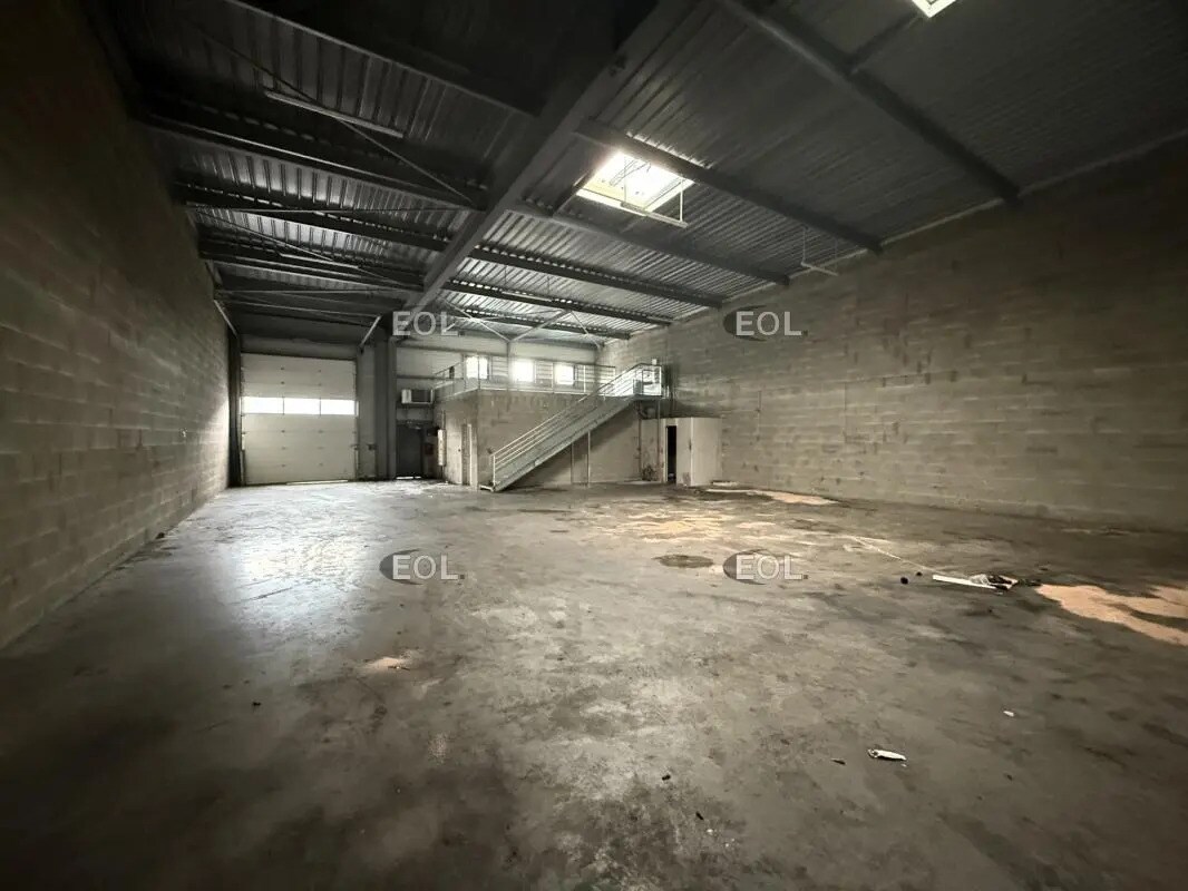 Flex in Croissy-Beaubourg for lease Interior Photo- Image 1 of 6
