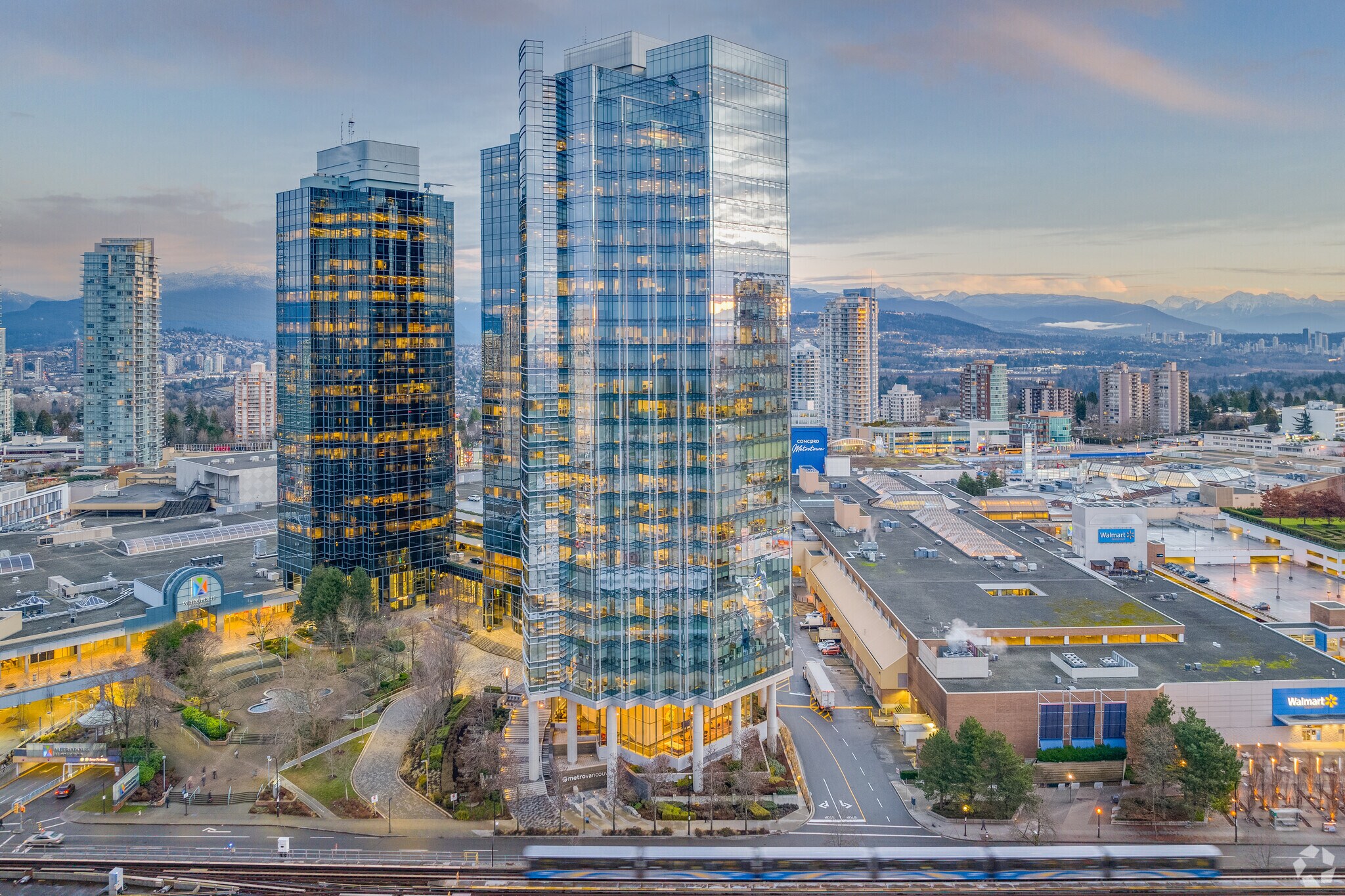 4515 Central Blvd, Burnaby, BC à louer Photo principale- Image 1 de 14