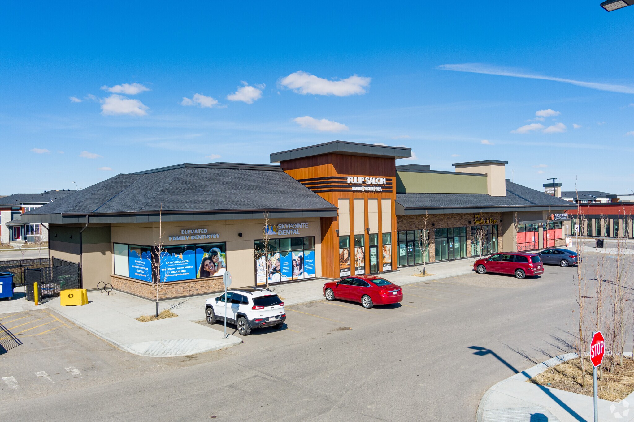 6004 Country Hills Blvd NE, Calgary, AB à vendre Photo principale- Image 1 de 1