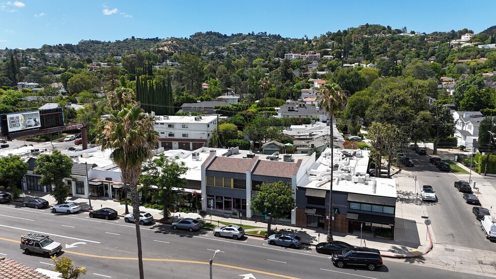 13840 Ventura Blvd, Sherman Oaks, CA à louer - Photo du bâtiment - Image 2 de 3