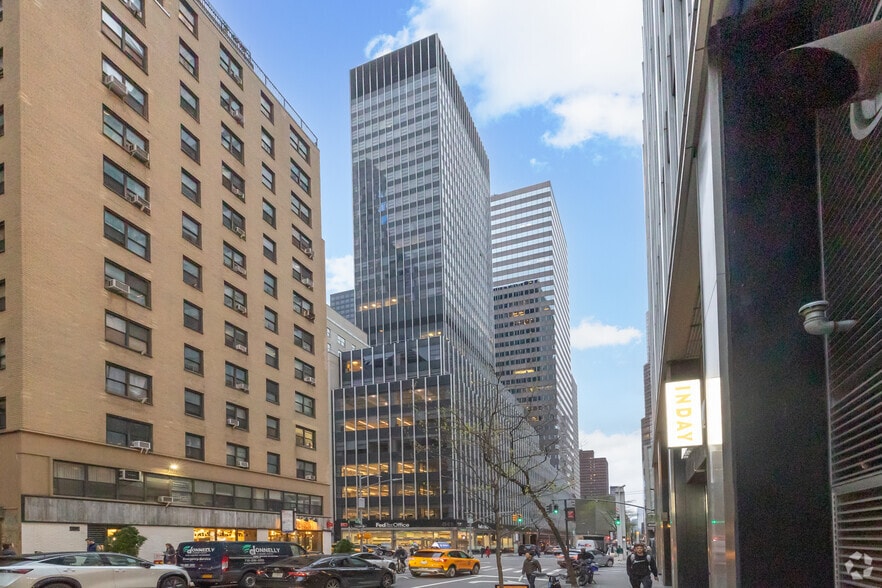 641 Lexington Ave, New York, NY à louer - Photo principale - Image 1 de 12