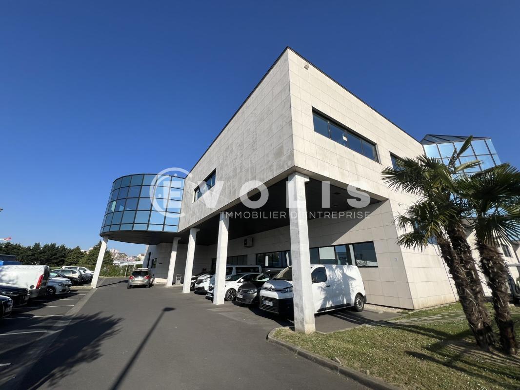 Bureau dans Champigny-sur-Marne à louer Photo du bâtiment- Image 1 de 11