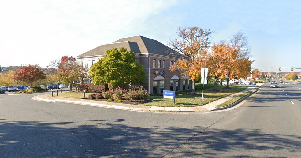 7800-7818 Sudley Rd, Manassas, VA for lease - Building Photo - Image 3 of 8