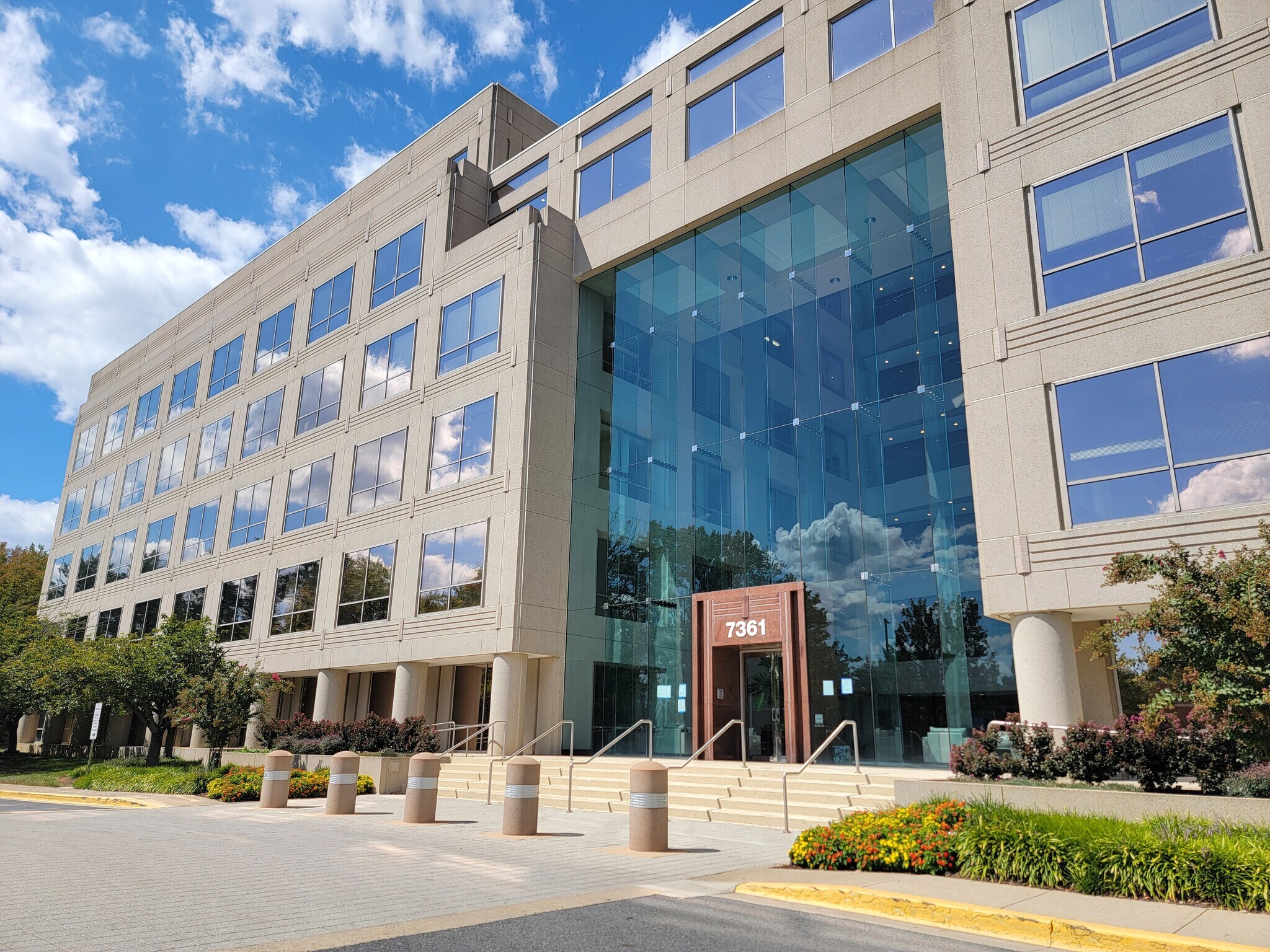 7361 Calhoun Pl, Rockville, MD for lease Building Photo- Image 1 of 6