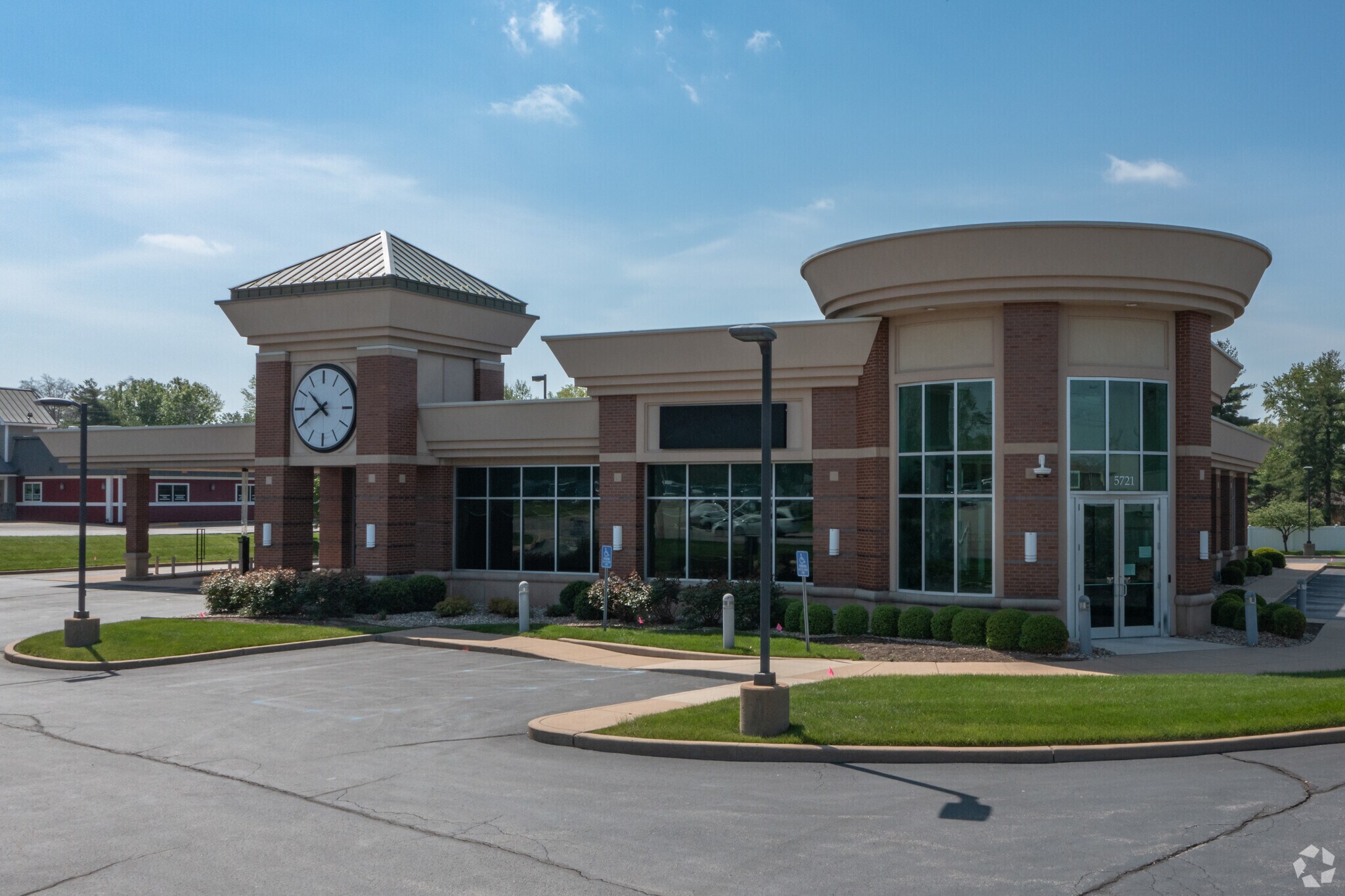 5721 S Lindbergh Blvd, Saint Louis, MO for lease Building Photo- Image 1 of 11